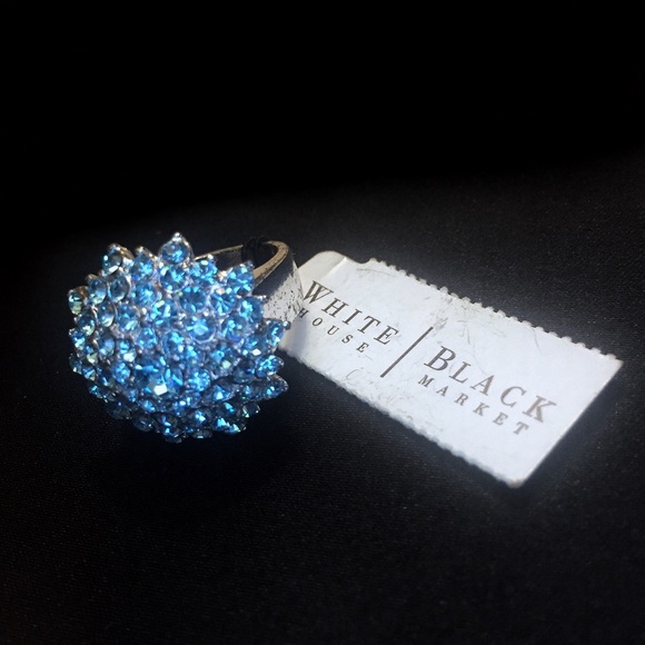 2/20$ WHBM Blue Cocktail Ring - Picture 3 of 5